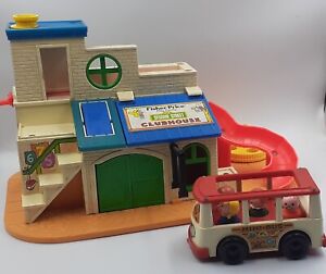 Fisher Price Sesame Street Clubhouse w/ people & bus