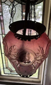 Antigua lámpara colgante victoriana rosa grabada al ácido lámpara en relieve como está - Imagen 1 de 12