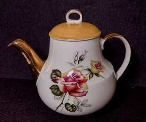 Vintage Gibsons Staffordshire England Mayfair Red & Yellow Rose Teapot - Picture 1 of 12