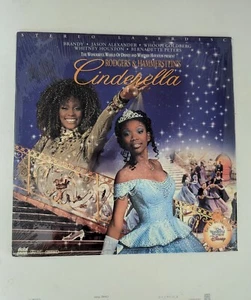 Rogers & Hammerstein Cinderella Laserdisc LD Brandy Whoopi Goldberg Houston - Foto 1 di 2