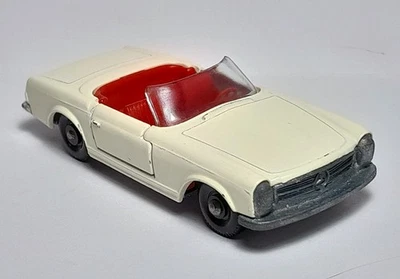 Nice Vintage Matchbox Lesney 1-75 Series #27 Mercedes Benz 230 SL in Cream - Image 1 of 4