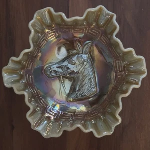 Piatto vetro vintage MCM Dugan cavalli pony calendula iridescente carnevale ciotola arruffata - Foto 1 di 16