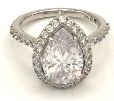 Anillo Saks Fifth Avenue circonita cúbica y lágrima esterlina Foto 1 de 4