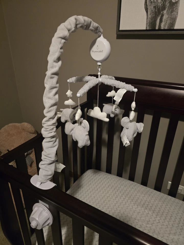 Móvil musical The Peanutshell Elephant en gris Foto 1 de 3