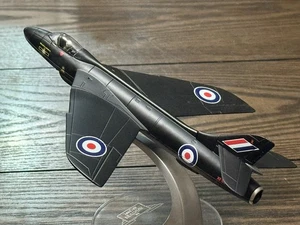 Corgi 1/72 Scale Diecast 49802 Hawker Hunter F Mk6 RAF Black Arrows - Bild 1 von 11