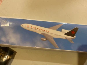 AIR CANADA AIR LINES DIECAST JET PLANE L-1011 AIRBUS ? 1:400 ? - Picture 1 of 4
