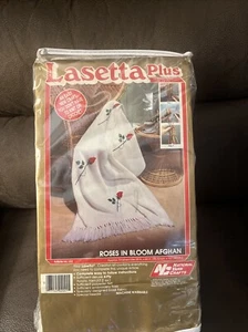Vintage Lasetta Plus Roses In Bloom Afghan blanket kit New - Picture 1 of 10