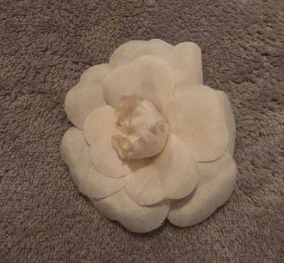 CHANEL White Camellia Corsage Brooch Pin Vintage Fashionablel Casual Simple Used - Image 1 of 4
