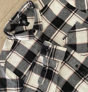 Volcom Modern Fit Plaid Shirt - Size Large - Long Sleeve Button Up Flannel - Picture 1 of 10
