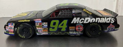 Bill Elliott's #94 McDonald's Batman Forever 1995 Ford Thunderbird - Изображение 1 из 4