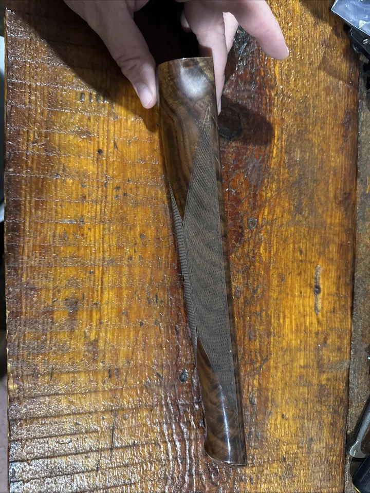 Fábrica Browning B-78 antebraço dianteiro de alta qualidade para cano octógono. Usado. - Imagem 1 de 4