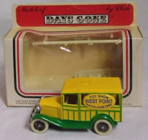 KKar LLedo - Days Gone - DG07003 - 1930 Model 'A' Wagon - Yellow - West Point - Picture 1 of 6