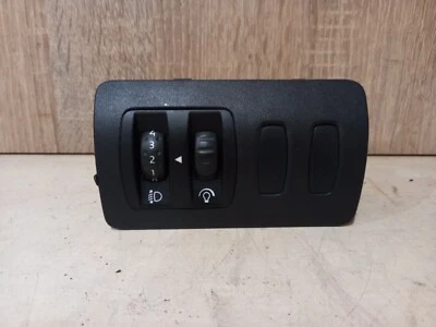 RENAULT CLIO MK3 HEADLIGHT LEVEL SWITCH - 88020001 - Image 1 of 2