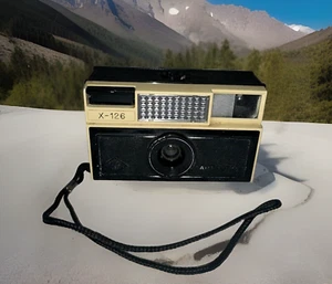 VTG. AGFA Autostar X-126 Camera Circa 70's Mechanically Works-Untested with Film - Picture 1 of 7