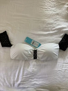 BNWT Beach Bunny Bikini Top Hayden Off Shoulder Sz Large. White/black $130 - Picture 1 of 3