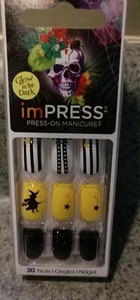 Kiss Nails Impress Press On Manicure Glow In The Dark Yellow, Witch, Halloween - Picture 1 of 3
