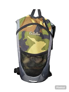 Cabelas Mochila Hidratación Senderismo Agua 2 Litros Con Vejiga Camuflaje Gris - Imagen 1 de 2