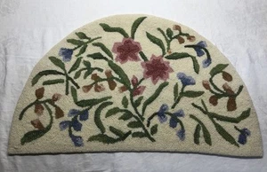 Vintage Floral Doormat Half Circle Hooked With Flowers Boho 30" x 19" - Picture 1 of 8