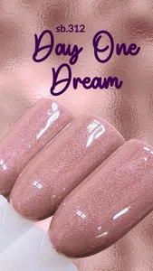 Polvo de inmersión en uñas Sparkle & Co Day One Dreams desnudo con brillo púrpura - Imagen 1 de 2