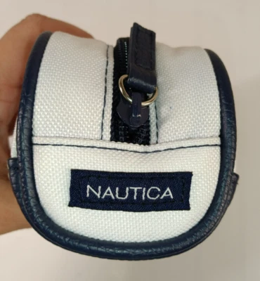 Bolso Nautica Pequeño Traval con Cremallera Blanco y Azul Foto 1 de 4