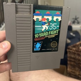 10-Yard Fight (Nintendo Entertainment System, 1985)  NES