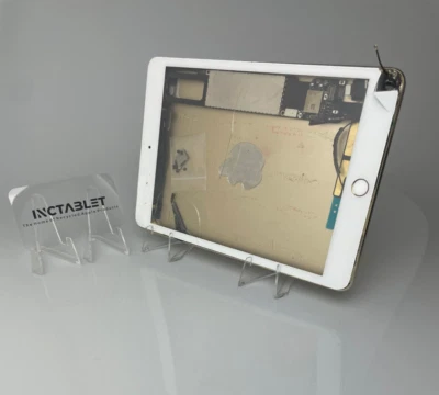 Apple iPad Mini 3rd Gen 64GB Gold -Spares + Repairs Ref1052 - Image 1 of 4