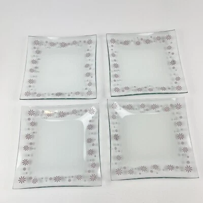 Pampered Chef Daisy Dessert Plates 2818 Square Pink And White Set Of 4 - Image 1 of 4