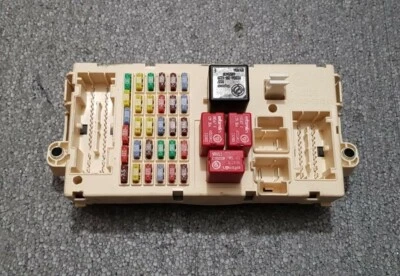 ALFA ROMEO 159 2005-11 CENTRALINA BODY PORTA FUSIBILI 60686059 ORIGINALE - Immagine 1 di 3