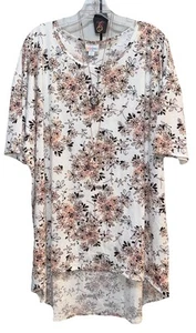 Neu mit Etikett LuLaRoe 2XL weiß blush pink schwarz zierliche Blumen Irma Oversize Tunika Top - Bild 1 von 7