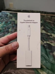 Apple A1433 Thunderbolt to Gigabit Ethernet Adapter - MD463ZM/A - Afbeelding 1 van 4