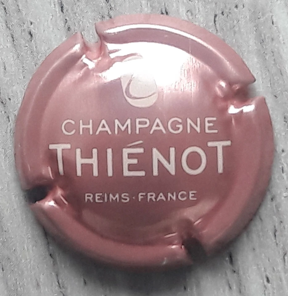 Thiénot Alain : capsule de champagne n° 26.a (assez bon état) - Photo 1/1