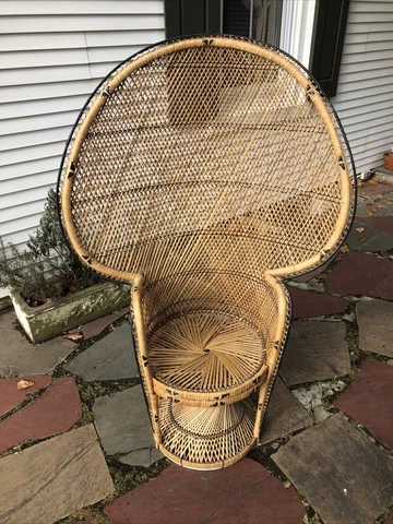 VINTAGE WICKER "EMMANUELLE" PEACOCK CHAIR CIRCA 1960's-1970's Cover