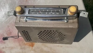 MOTOROLA #404 = INTERIOR CAR RADIO = COMPLETE UNTESTED - Picture 1 of 10