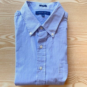 Tommy Hilfiger Slim Fit Shirt Mens XL Blue 25" Pit-to-Pit Designer 17" Collar - Picture 1 of 10