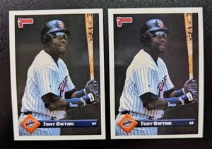 1993 Donruss #126 Tony Gwynn - San Diego Padres - Lot of 2
