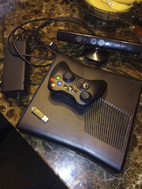 XBOX 360 Slim 4GB + Kinect LT 3.0 + 3 Anos Garantia ZG!