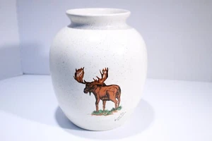 Jarrón de cerámica crema moteada pintado a mano alce mar de Bering originales Alaska - Imagen 1 de 13