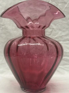 Rossi Glass Cranberry Art Glass Vase Ruffled Wavy Edge 8” Canada - Picture 1 of 12