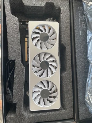 Tarjeta de gráficos GIGABYTE RTX 3070 Vision OC 8 GB GDDR6 (GVN3070VISIONOC8GD) Foto 1 de 2