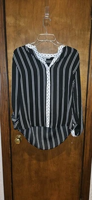 Блузка на пуговицах Valerie Stevens черно-белая в полоску/в горошек - Изображение 1 из 4