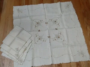 Vintage Madeira Beige Embroidered Cutwork 34” Tablecloth 4 Napkins Unused - Picture 1 of 5