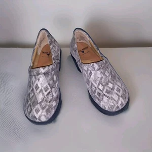 Nurse Mates Pillow top Black/White Geometric Print Leather Clog Size 6m - Picture 1 of 8
