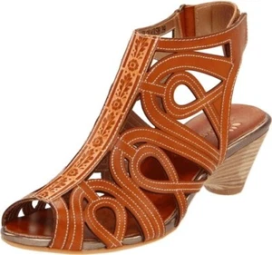 L'Artiste by Spring Step Flourish Gladiator Sandal - Picture 1 of 17