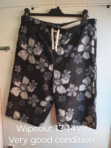 Boys Swim Shorts In 13-14yrs In Very Good Condition - Picture 1 of 3