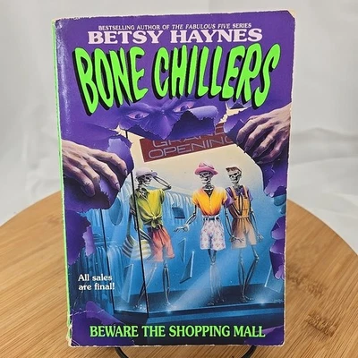 Bone Chillers #1 Beware The Shopping Mall Betsy Haynes 1st Printing 1994 - Image 1 of 3