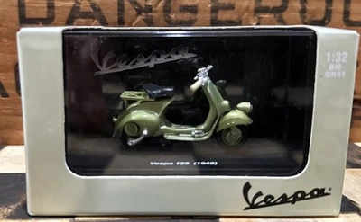 New Ray 1:32 Diecast Piaggio VESPA 125 ( 1948 ) MIB - Image 1 of 4