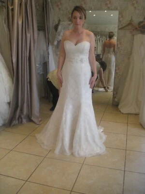 wedding dress Kenneth Winston size 12 Vintage Mermaid Sweetheart Champagne Lace - Image 1 of 4
