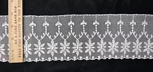 Red bordada inglesa vintage/antigua, blanca, encaje de hojas de algodón, 8 yardas - Imagen 1 de 2