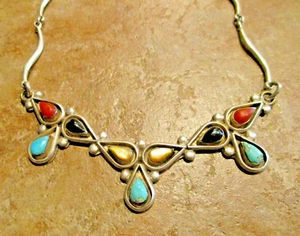 21 Zoll BUNT!!! Vintage Zuni/Navajo Sterling MULTI-STEIN Schattenbox Halskette - Bild 1 von 10
