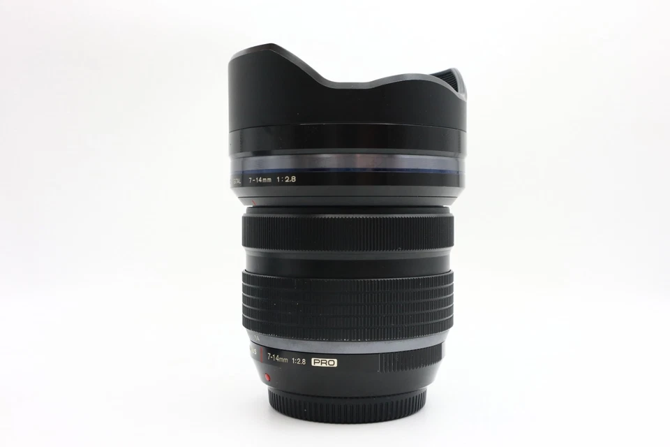Olympus M.Zuiko Digital ED 7-14mm F/2.8 PRO - Image 1 of 4